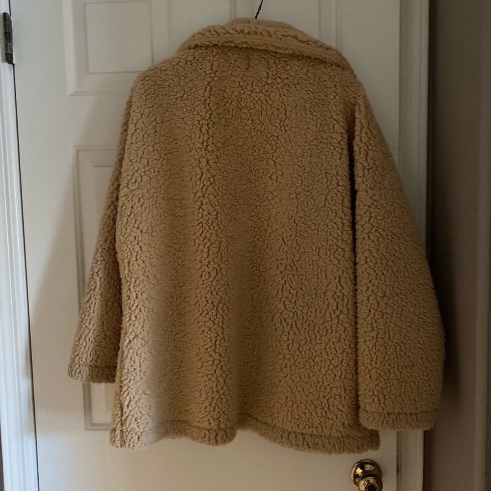 Fuzzy oversized teddy bear jacket - Picture 3 of 3